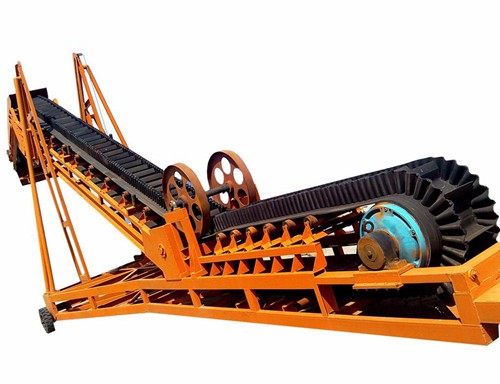 大傾角皮帶（dài）輸送機